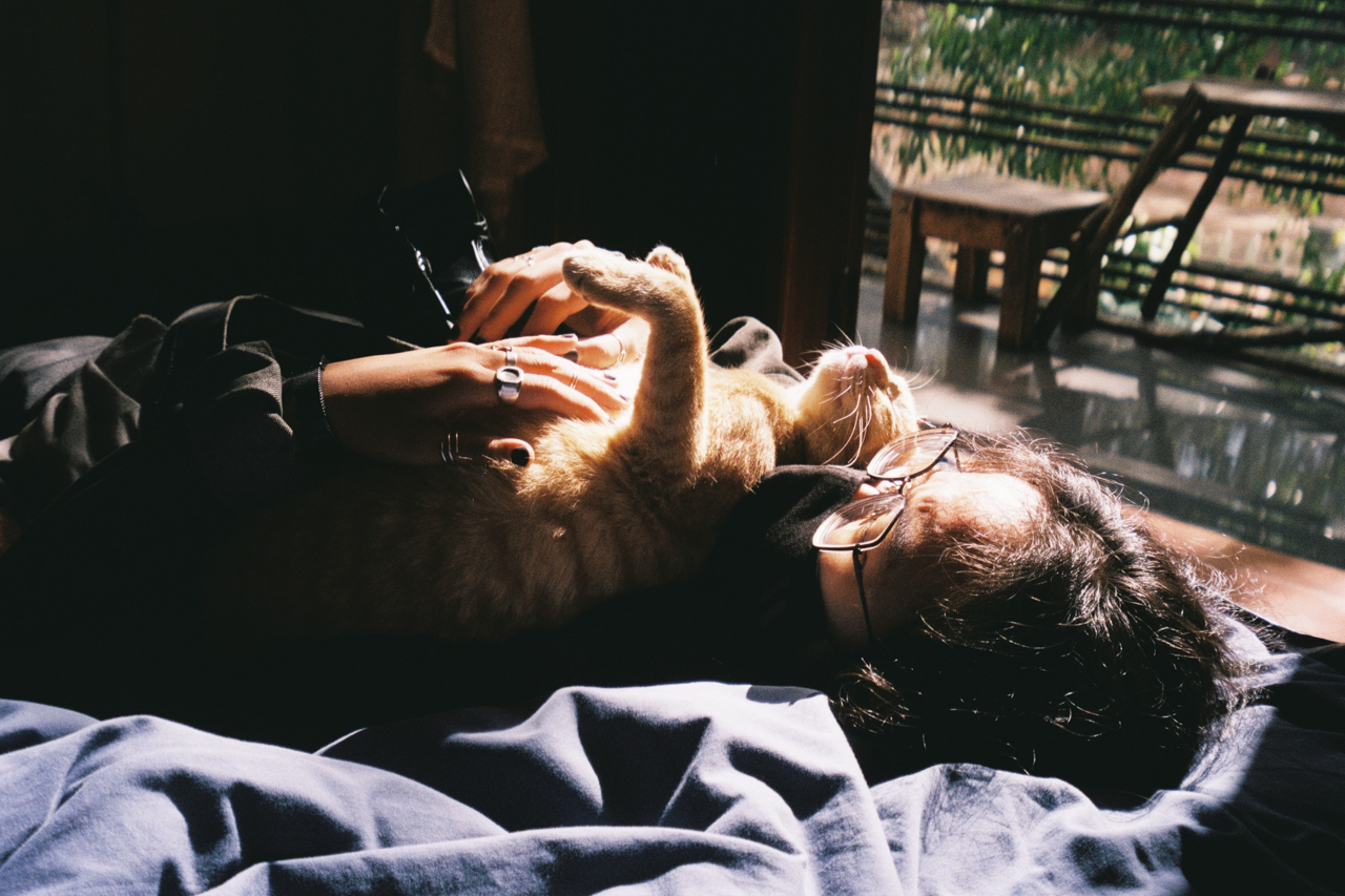 Linh with cat in Mang Den